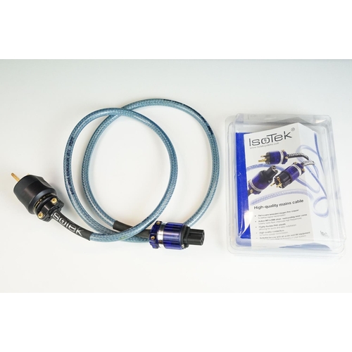 1621 - Hi-Fi - IsoTek mains cable