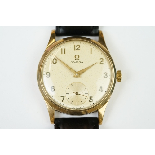 371 - A vintage gents Swiss made Omega 17 jewel 9ct gold cased wristwatch, cal.266, movement numbered 1447... 