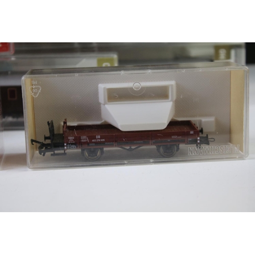 24 - 18 Cased Fleischmann HO gauge items of rolling stock to include 5080, 5638, 5079, 507305, 542607, 52... 