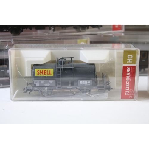 24 - 18 Cased Fleischmann HO gauge items of rolling stock to include 5080, 5638, 5079, 507305, 542607, 52... 