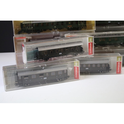 24 - 18 Cased Fleischmann HO gauge items of rolling stock to include 5080, 5638, 5079, 507305, 542607, 52... 