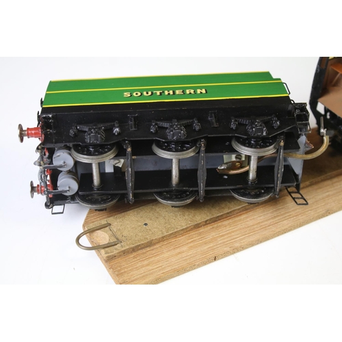 34 - Metal kit built O gauge 4-6-2 Hurricane 21C165 Southern Railway locomotive in green livery, with ten... 