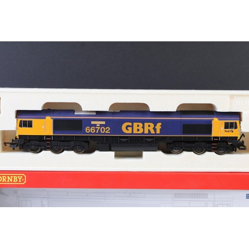 5 - Five boxed Hornby OO gauge locomotives to include R3005 BR 28XX 2845 weathered, R2551 BR 4-6-0 Castl... 