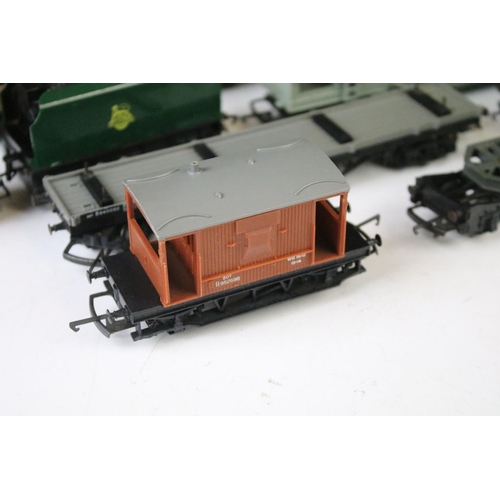 52 - Quantity of OO gauge locomotives and items of rolling stock to include Triang 4-6-2 Princess Victori... 