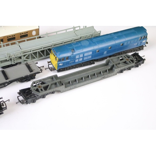 52 - Quantity of OO gauge locomotives and items of rolling stock to include Triang 4-6-2 Princess Victori... 