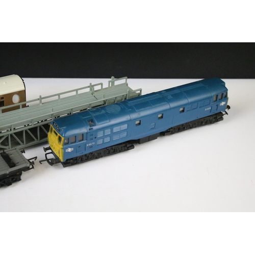 52 - Quantity of OO gauge locomotives and items of rolling stock to include Triang 4-6-2 Princess Victori... 