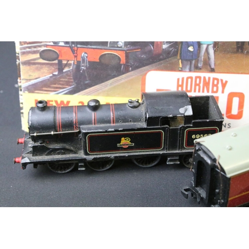 59 - Collection of Hornby Dublo 3 rail model railway to include locomotives, boxed & unboxed rolling stoc... 