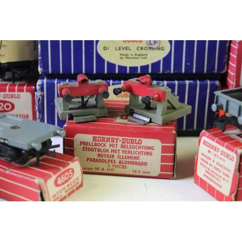 77 - 11 Boxed Hornby Dublo accessories to include 2 x D1 Level Crossing, 7 x items of rolling stock featu... 