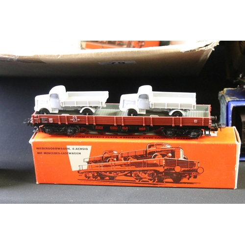 79 - Quantity of OO / HO gauge model railway to include 19 x boxed items of rolling stock featuring 14 x ... 