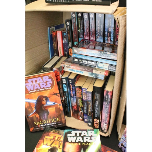 636 - Star Wars - Large collection of Star Wars books featuring hardback & paperback examples to include T... 