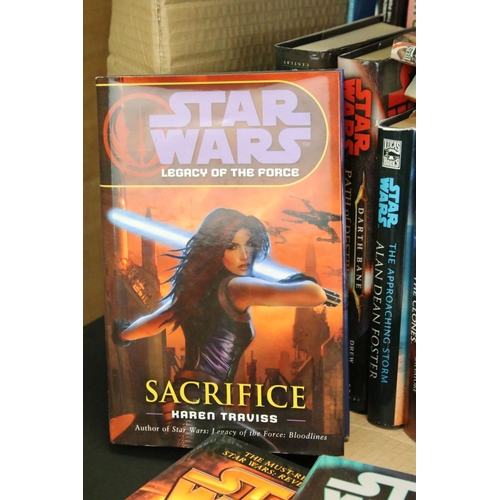 636 - Star Wars - Large collection of Star Wars books featuring hardback & paperback examples to include T... 