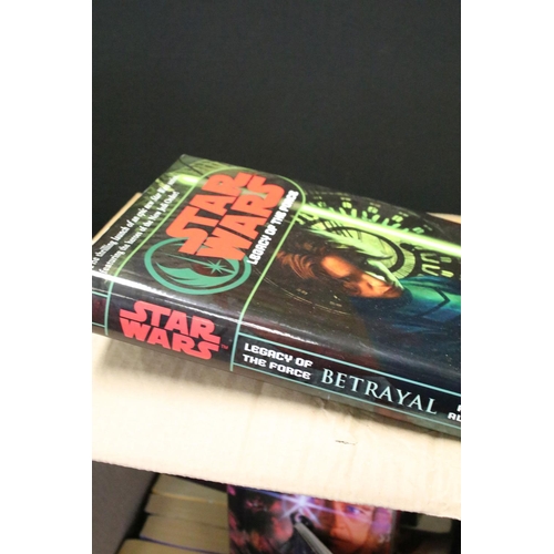 636 - Star Wars - Large collection of Star Wars books featuring hardback & paperback examples to include T... 