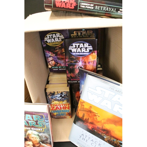 636 - Star Wars - Large collection of Star Wars books featuring hardback & paperback examples to include T... 