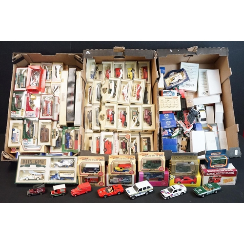 210A - Around 90 boxed diecast models to include Lledo Days Gone, Lledo Collectibles Eddie Stobart, Lledo D... 