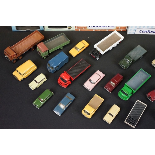 212 - Quantity of ten cased Oxford Diecast models to include Commercials, Agriculture, etc, quantity of lo... 