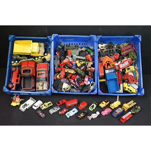 218 - Quantity of around 170 diecast, plastic and tin models to include Tonka Trucks, Maisto, Corgi, Match... 