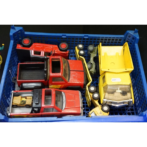 218 - Quantity of around 170 diecast, plastic and tin models to include Tonka Trucks, Maisto, Corgi, Match... 