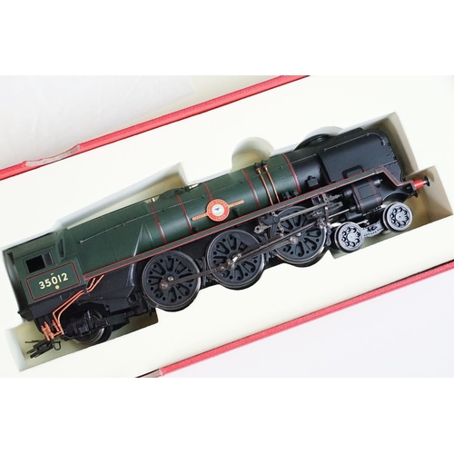 80 - Boxed Hornby OO gauge R1038 The Boxed Set Orient Express, all complete and ex, signs of discolouring... 