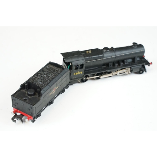 29 - Three boxed Hornby Dublo locomotives to include 2232 Co Co Diesel Electric Locomotive, 2224 LMR 2-8-... 