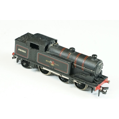 29 - Three boxed Hornby Dublo locomotives to include 2232 Co Co Diesel Electric Locomotive, 2224 LMR 2-8-... 