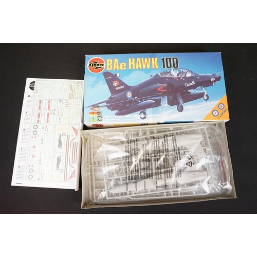 423 - 12 Boxed & unbuilt Airfix plastic model kits to include 1/48, 1/72 and 1/144 models featuring 1/48 0... 