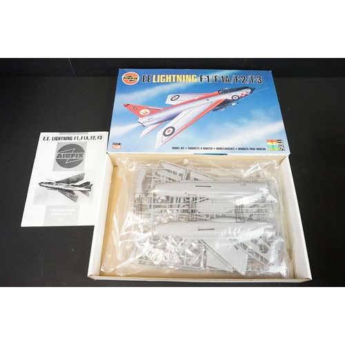 423 - 12 Boxed & unbuilt Airfix plastic model kits to include 1/48, 1/72 and 1/144 models featuring 1/48 0... 