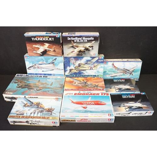 424 - 11 Boxed & unbuilt Tamiya plastic models kits to include 1/48, 1/72 and 1/100 scale models featuring... 