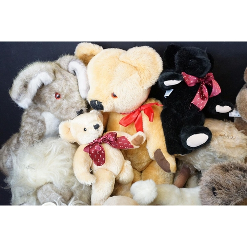 712 - Merrythought - Around 27 Merrythought teddy bears and dolls to include large fox, large lion and sma... 