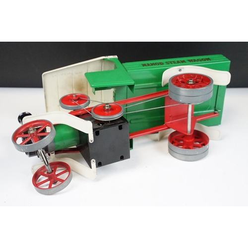 90 - Steam Engine - Boxed Mamod SW1 Steam Wagon Steam Engine, in main body green with red spoked wheels a... 