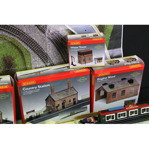 37 - Collection of Hornby OO gauge model rail items to include locomotives, wagons, items of rolling stoc... 