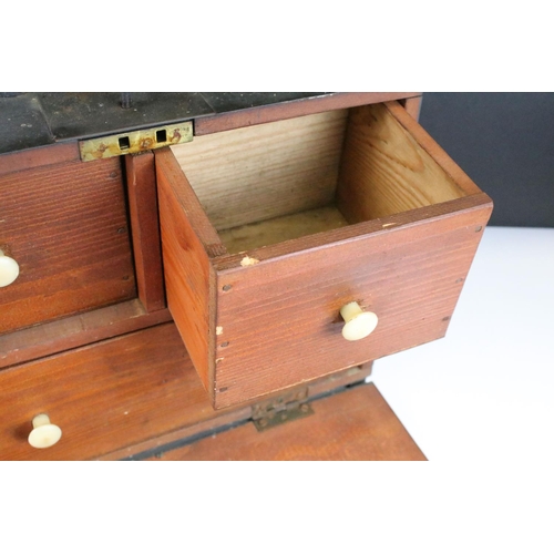 158 - Wooden set of portable drawers in lockable cabinet case with handle, includes key.