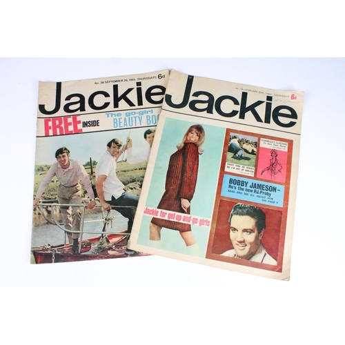 190 - A collection of vintage 1960's 'Jackie' magazines with examples including issue number 3 featuring T... 