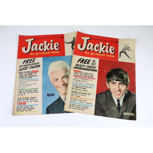 190 - A collection of vintage 1960's 'Jackie' magazines with examples including issue number 3 featuring T... 