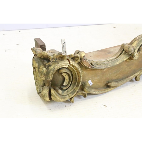 594 - 20th Century moulded gilt pelmet box pediment having shell detail to centre with scrolled borders. M... 