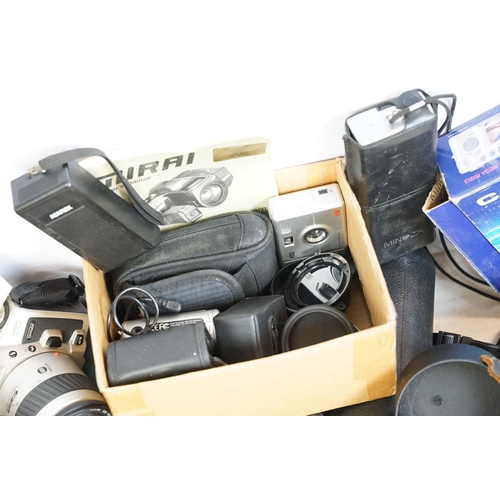 159 - Collection of analogue and digital cameras and photographic accessories to include Canon AE-1, Olymp... 