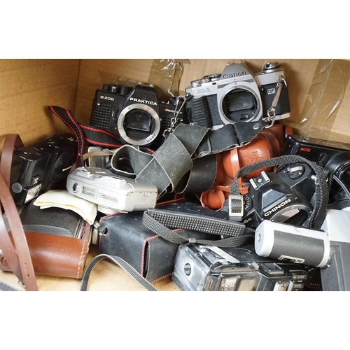 167 - Collection of cameras, cinecameras and photographic equipment to include Minolta 7000 SLR, Pentax P3... 