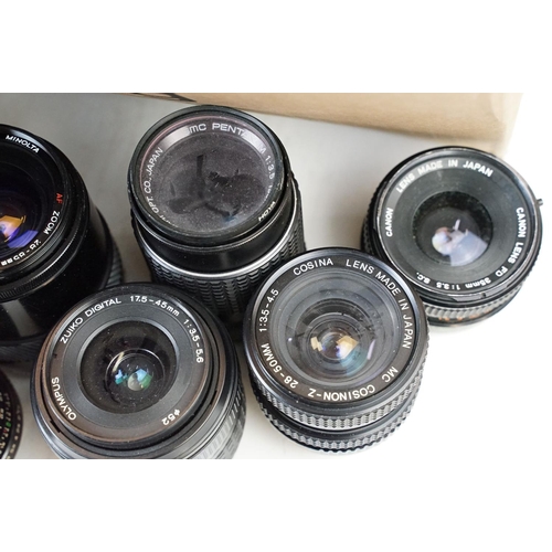 178 - Very large quantity of lenses of prime and zoom lenses featuring brands Canon, Olympus, Minolta and ... 