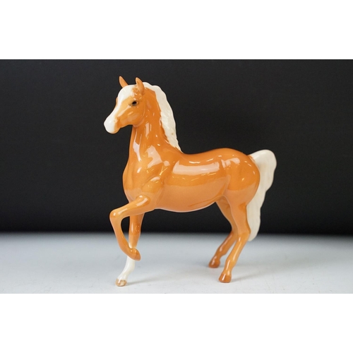 28 - Beswick horse gloss figurine selection of various sizes to include New Forest champion, 'Jonathan 3r... 