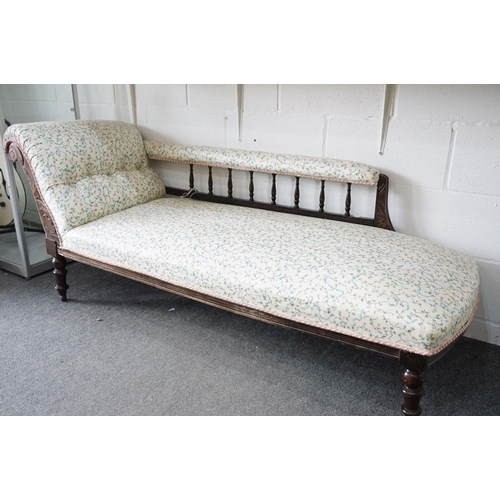 613 - 19th Century Victorian chaise longue having an oak frame with scrolled back rest, galleried back and... 