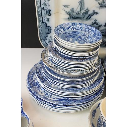 72 - Copeland Spode Italian blue and white dinner service with plates, bowls, milk jugs and large blue an... 