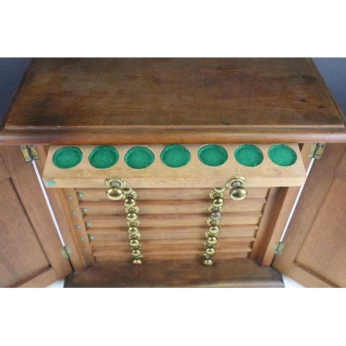 107 - Table top cabinet for coin collecting with ten drawers with assorted sized felt lined coin spacers, ... 