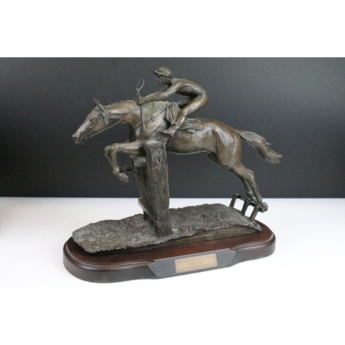 112 - Set of 4 racehorses and jockeys, 'The outsider takes base', The Juliana Collection and an award for ... 