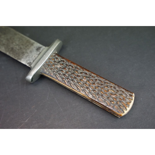 108 - A vintage hunting / fighting knife, blade marked Joseph Rogers & Sons, Cutlers To His Majesty, Sheff... 