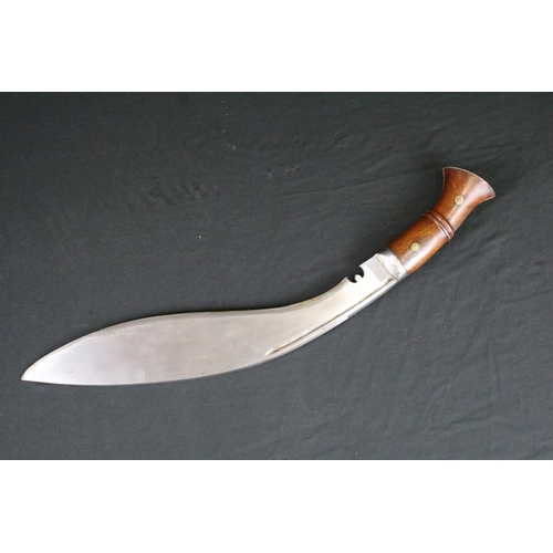 119 - A World War One / WW1 Gurkha Kukri knife, fullered steel blade, wooden two piece riveted handle with... 