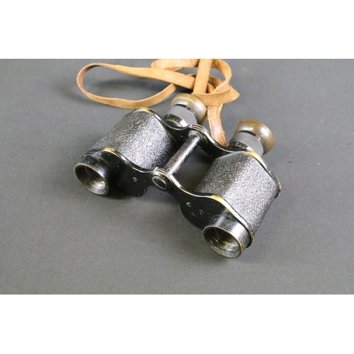 145 - A pair of British military issued Ross of London No.3 Mk.I field binoculars, dated 1922 and numbered... 