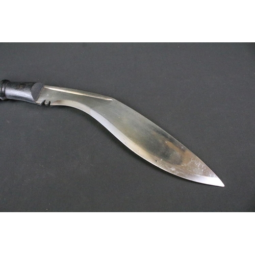 192 - A rare British MKIV Pattern Kukri knife, with 300mm long blade maker marked and dated 