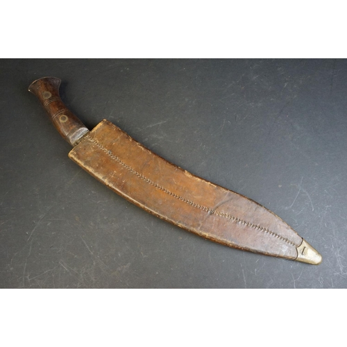 276 - A World War Two / WW2 Kukri knife, steel fullered blade, blade marked AW 43, two piece riveted woode... 