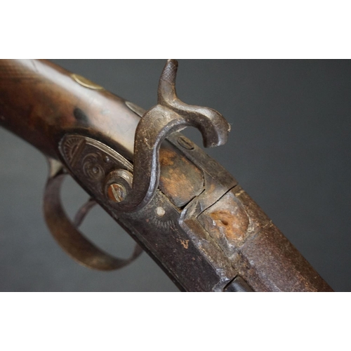 286 - An antique muzzle loading percussion cap rifle, overall length is approx 115cm.