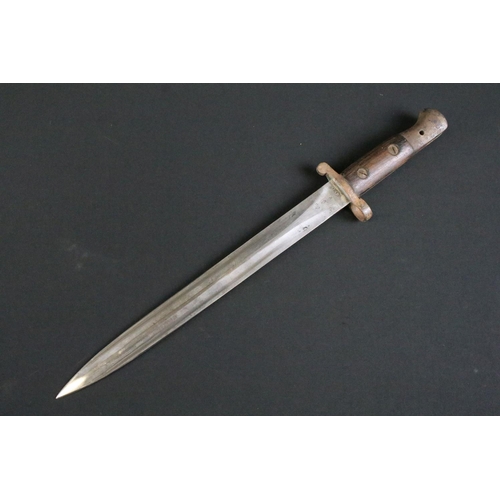 293 - A British 1903 pattern bayonet, double edged steel blade, stamped 1903 beneath crown to the lower bl... 