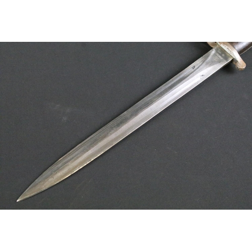 293 - A British 1903 pattern bayonet, double edged steel blade, stamped 1903 beneath crown to the lower bl... 